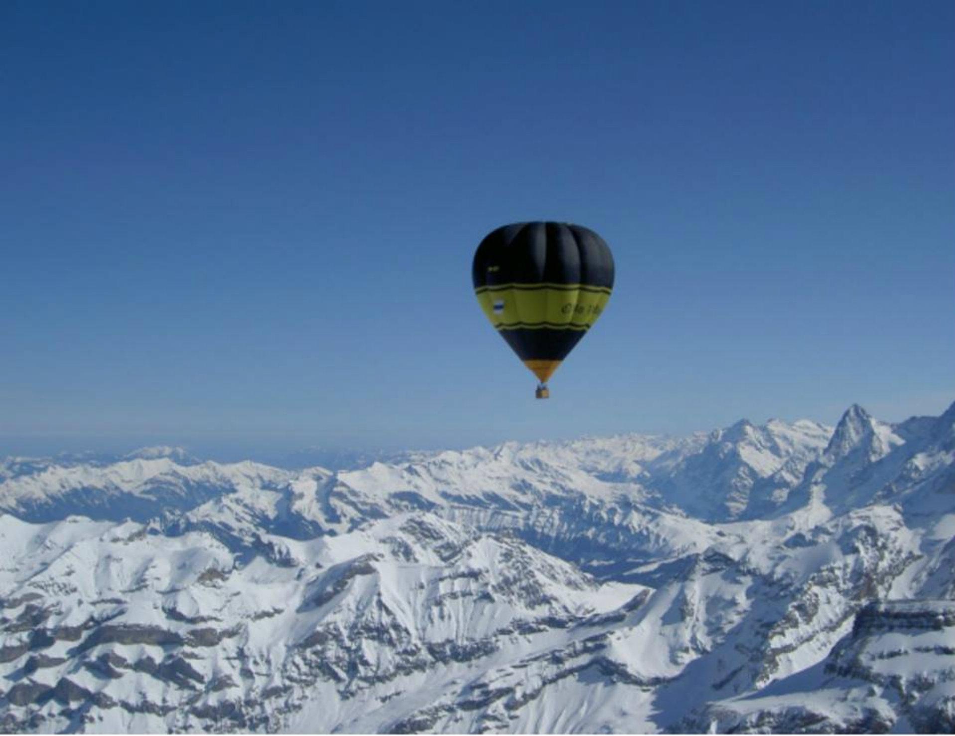 Traversée des Alpes en montgolfière