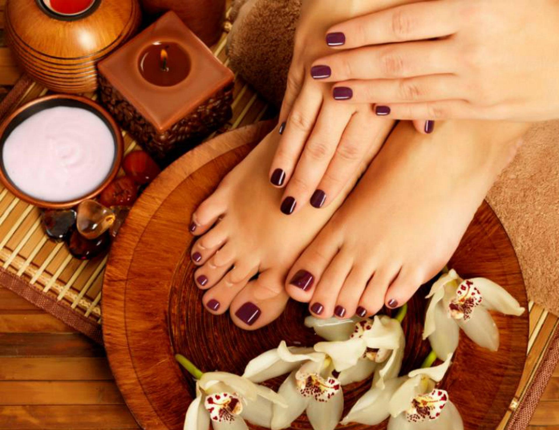 Beauté des pieds avec pose de vernis permanent