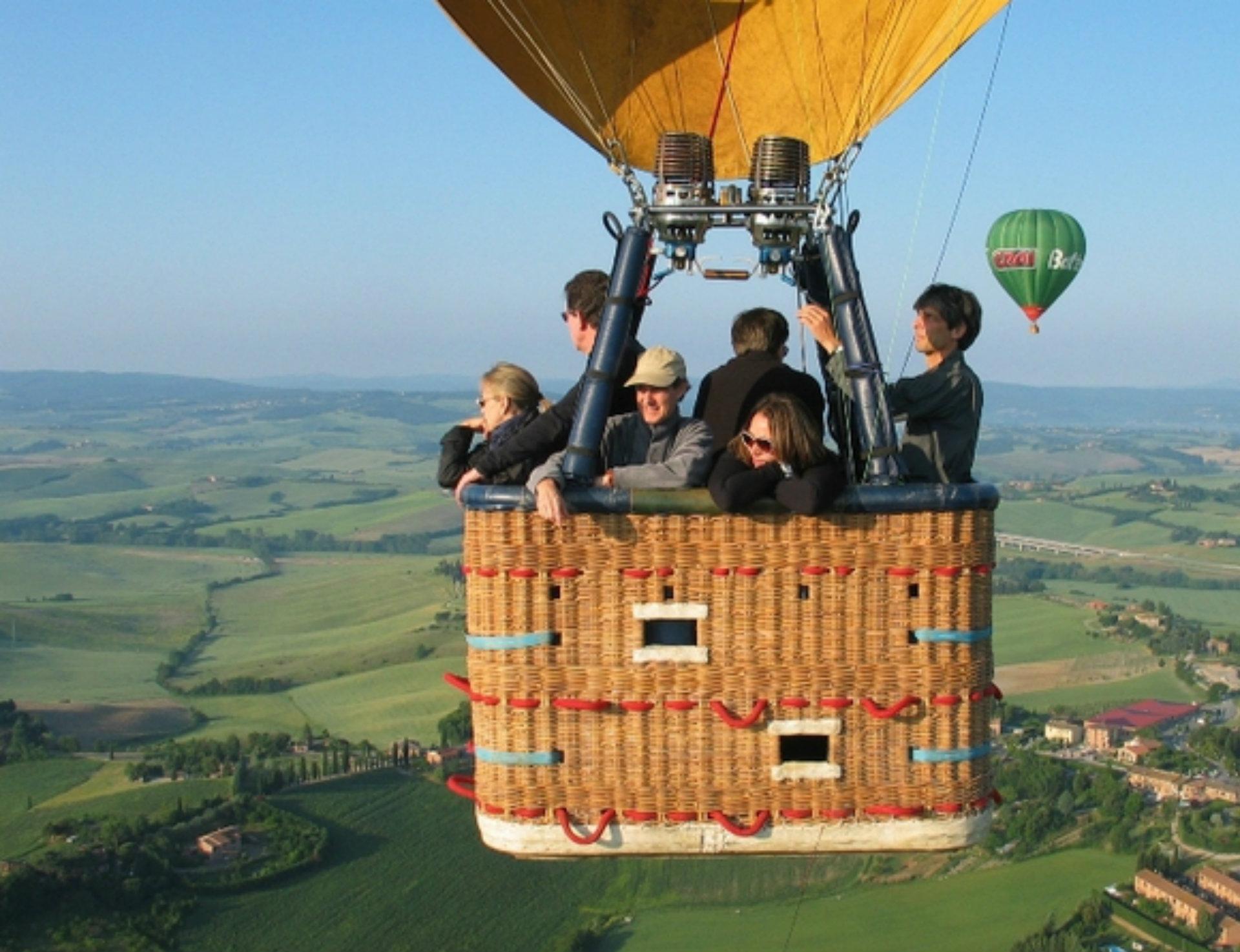 Vol En Montgolfiere Plus De 1500 Idees Cadeaux Vol En Montgolfiere Plus De 1500 Idees Cadeaux