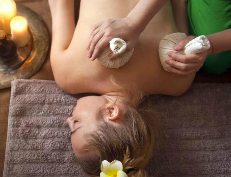 Soin ayurvedique raja et massage abhyanga